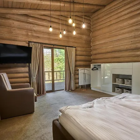 Forest Hill Shale Yablunytsya